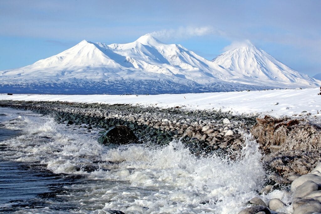 10 Tips for Exploring Submarine Volcanoes and Protecting Ocean Ecosystems