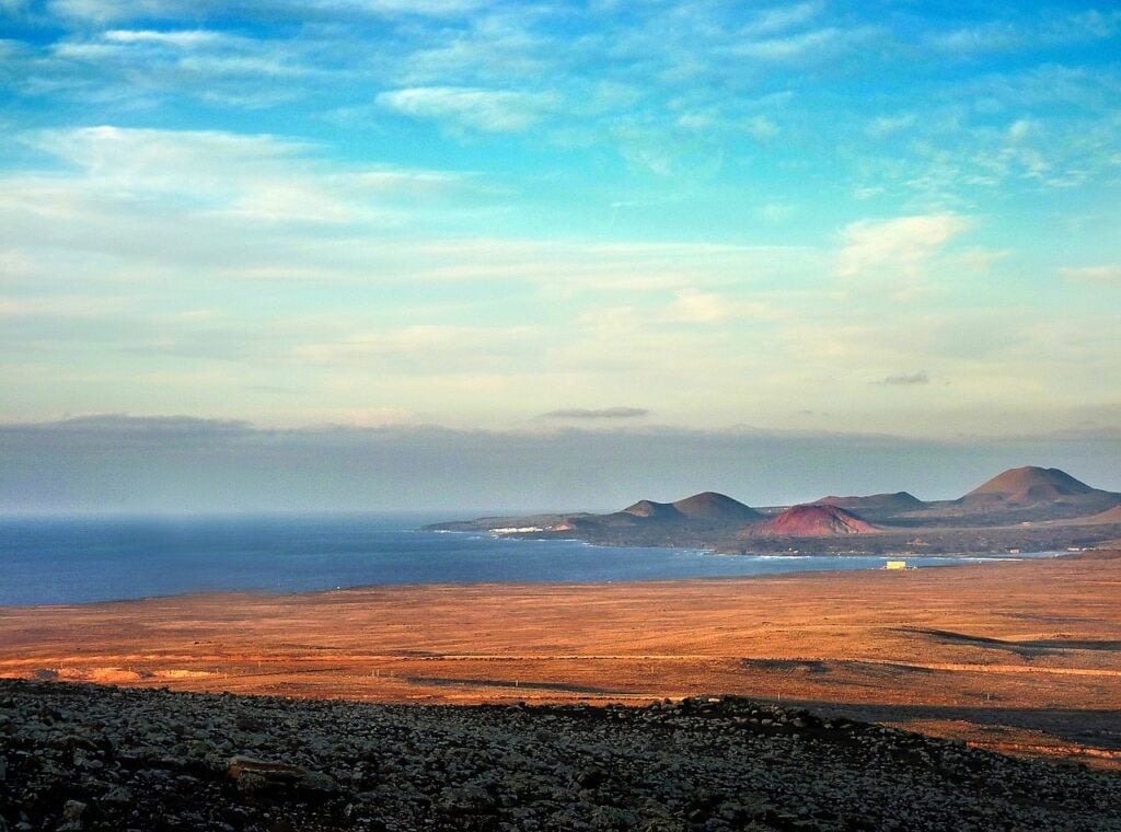 10 Tips for Exploring Submarine Volcanoes and Protecting Ocean Ecosystems