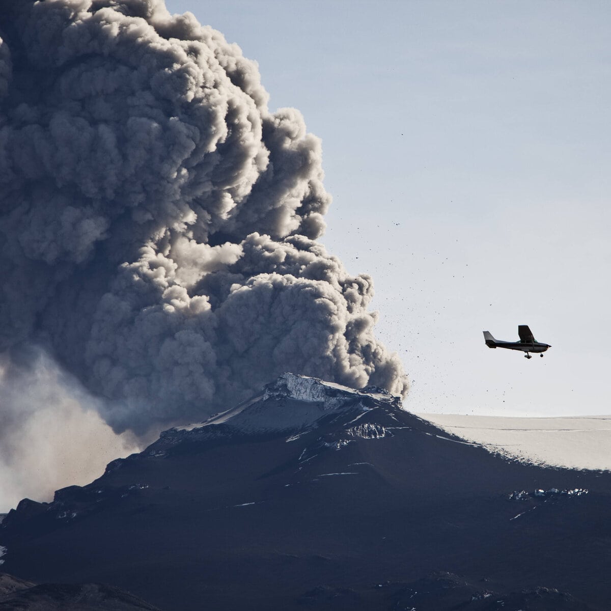 10 tips for safe pilot training in areas with volcanic ash 2