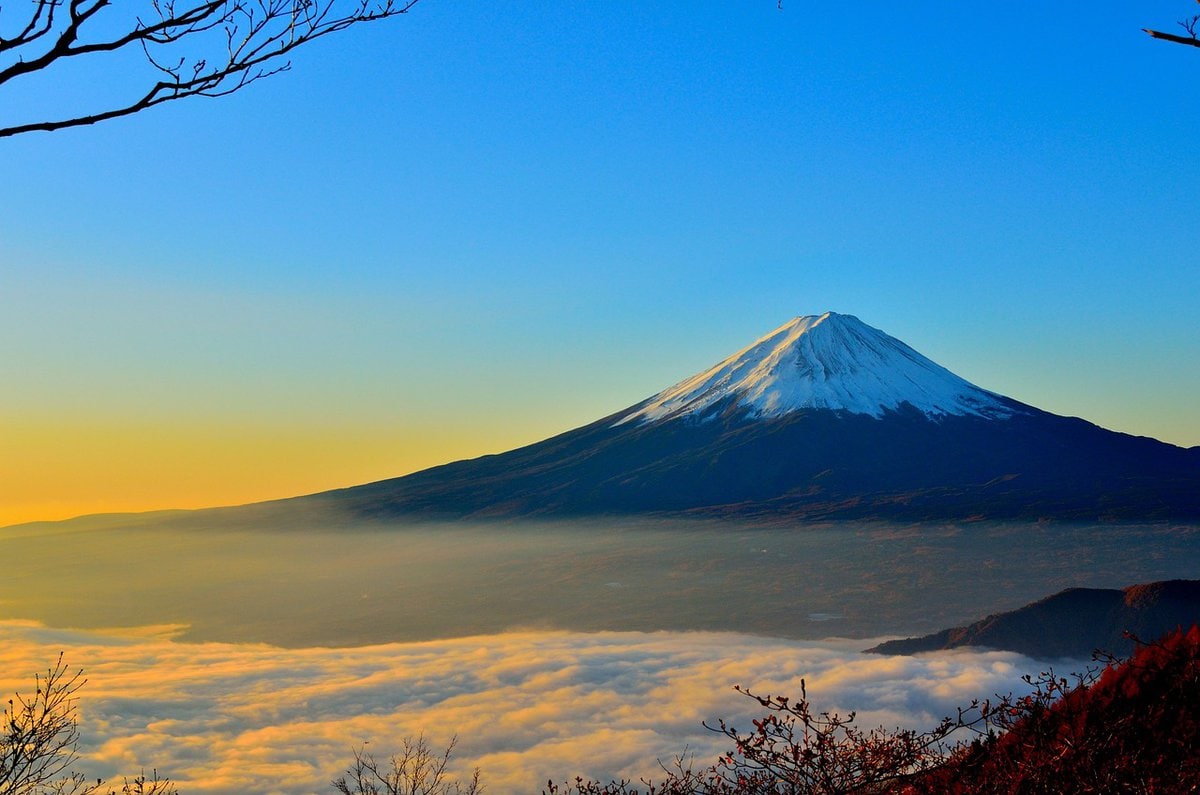 a comprehensive guide to volcano features in national parks 2