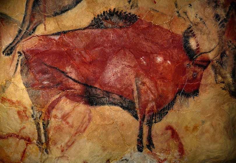 exploring the 5 best prehistoric cave paintings depicting volcanoes 3