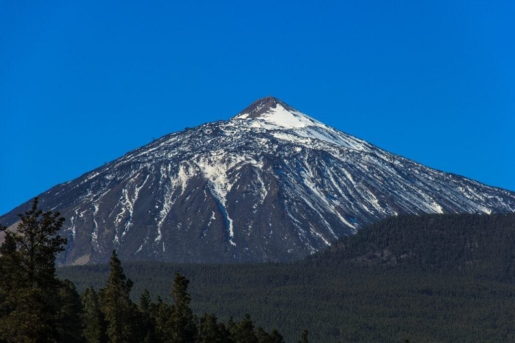 Exploring the Cultural Heritage of Volcanic Regions