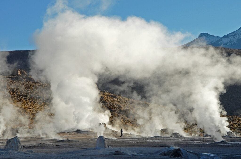 Harnessing Geothermal Energy from Volcano Eruptions: 7 Tips