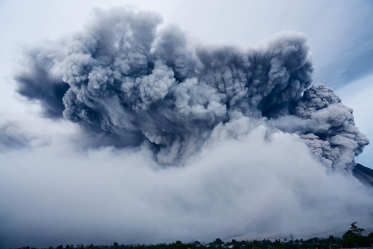 the role of technology in predicting volcanic eruptions