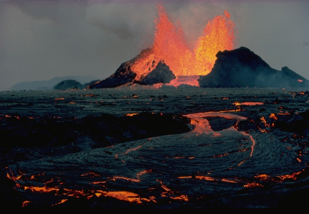 famous volcanic eruption stories from iceland